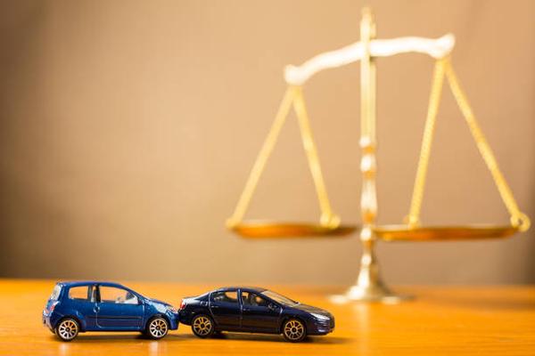 The Role of a Lawyer in Car Accident Settlements