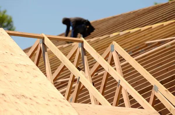 Hiring a Local Roofing Contractor in Longview: Benefits and Considerations