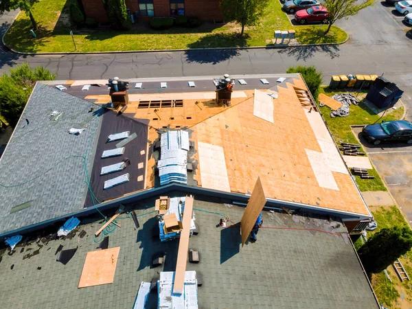 The Role of a Hudson Roofing Contractor in Commercial Roofing Projects