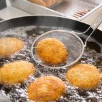 Training Staff on Correct Fryer Oil Change Frequency Matters