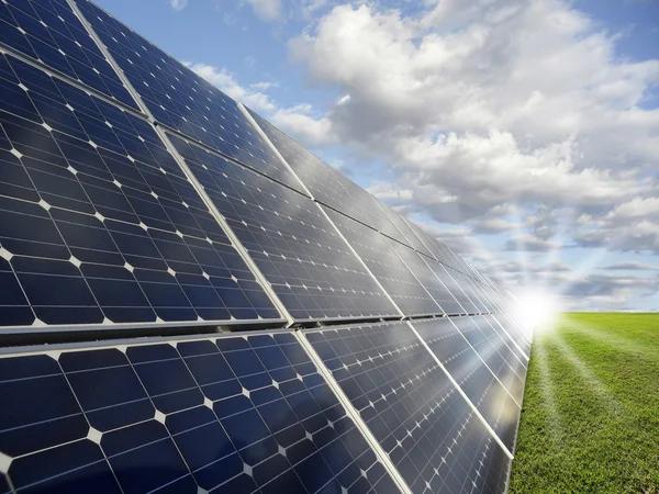 When Should You Upgrade Solar Panels for Maximum Performance