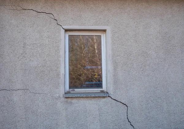 Trusted Hurricane Impact Windows in South Florida for Home Safety