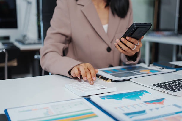 Streamline Your Finances with a Fractional Bookkeeping Service