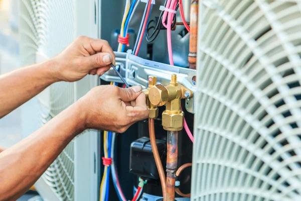 How AC Systems Help Eliminate Indoor Air Pollutants