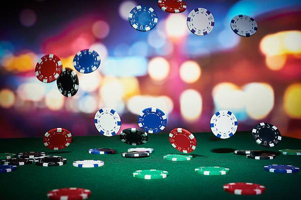 Explore Casino Side Bets with オンラインカジノ おすすめ Gaming Guides