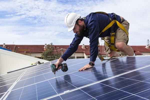 How to Explore Solar Installation Options at Green Wave Solar for Your Home